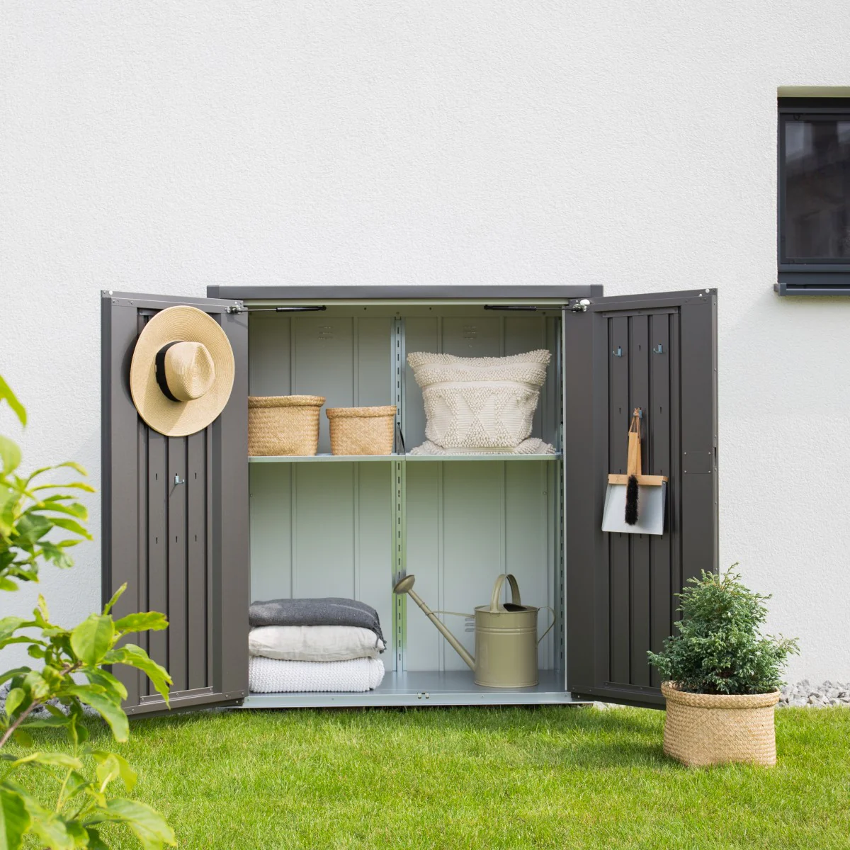 Biohort | 4x2x5 ft Romeo Storage Locker - Dark Gray - Image 5