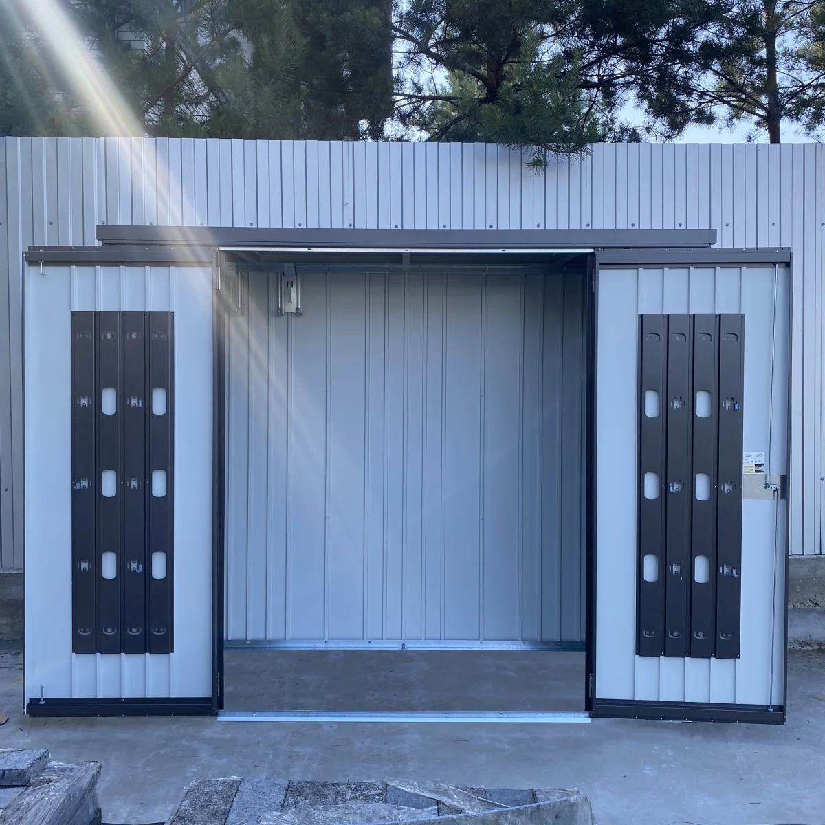 Biohort | 7.5x2.7x6 ft Equipment Locker 230 - Dark Gray - Image 4