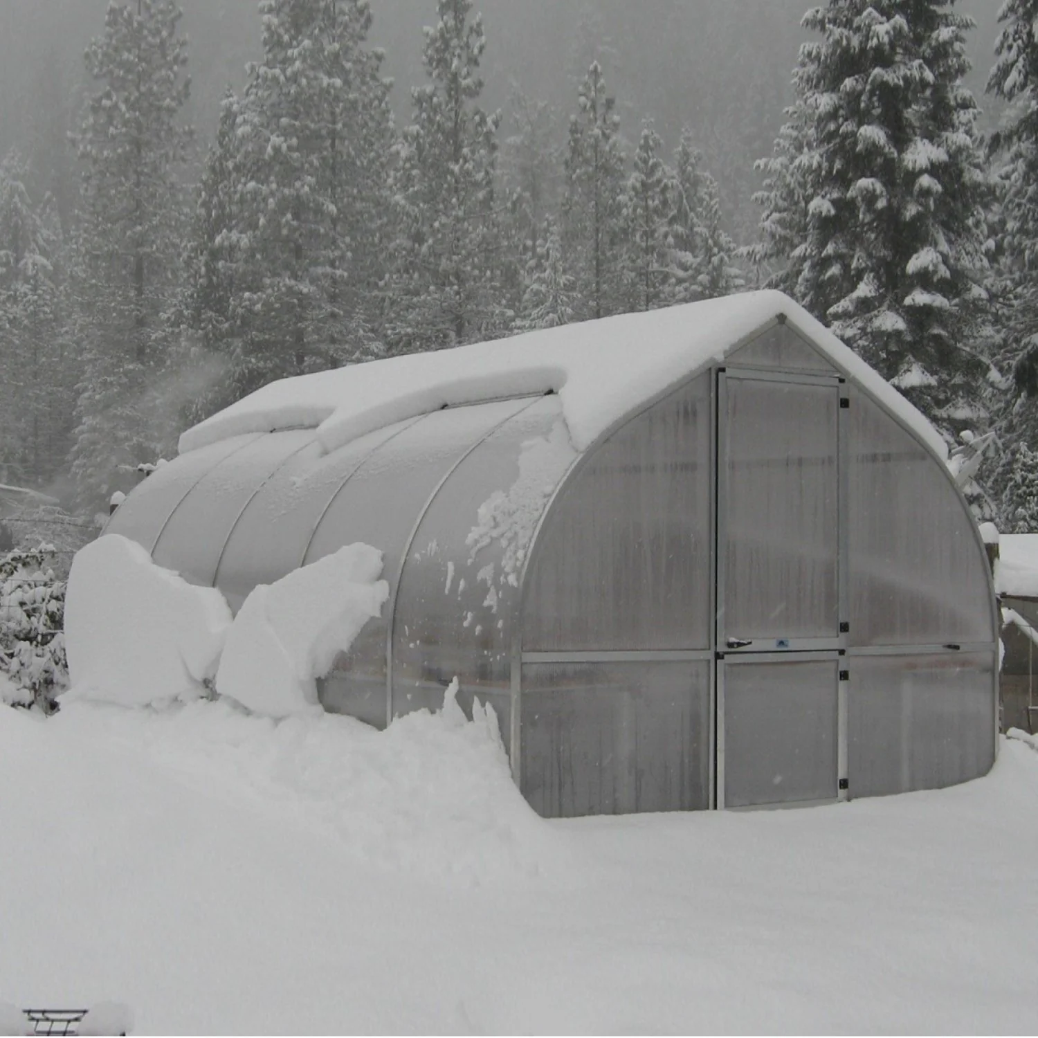 Hoklartherm | 9ft 8in x 17ft 6in x 7ft 7in Riga 5 Hobby Greenhouse Kit With 8mm Twin-wall Polycarbonate Glazing - Image 11