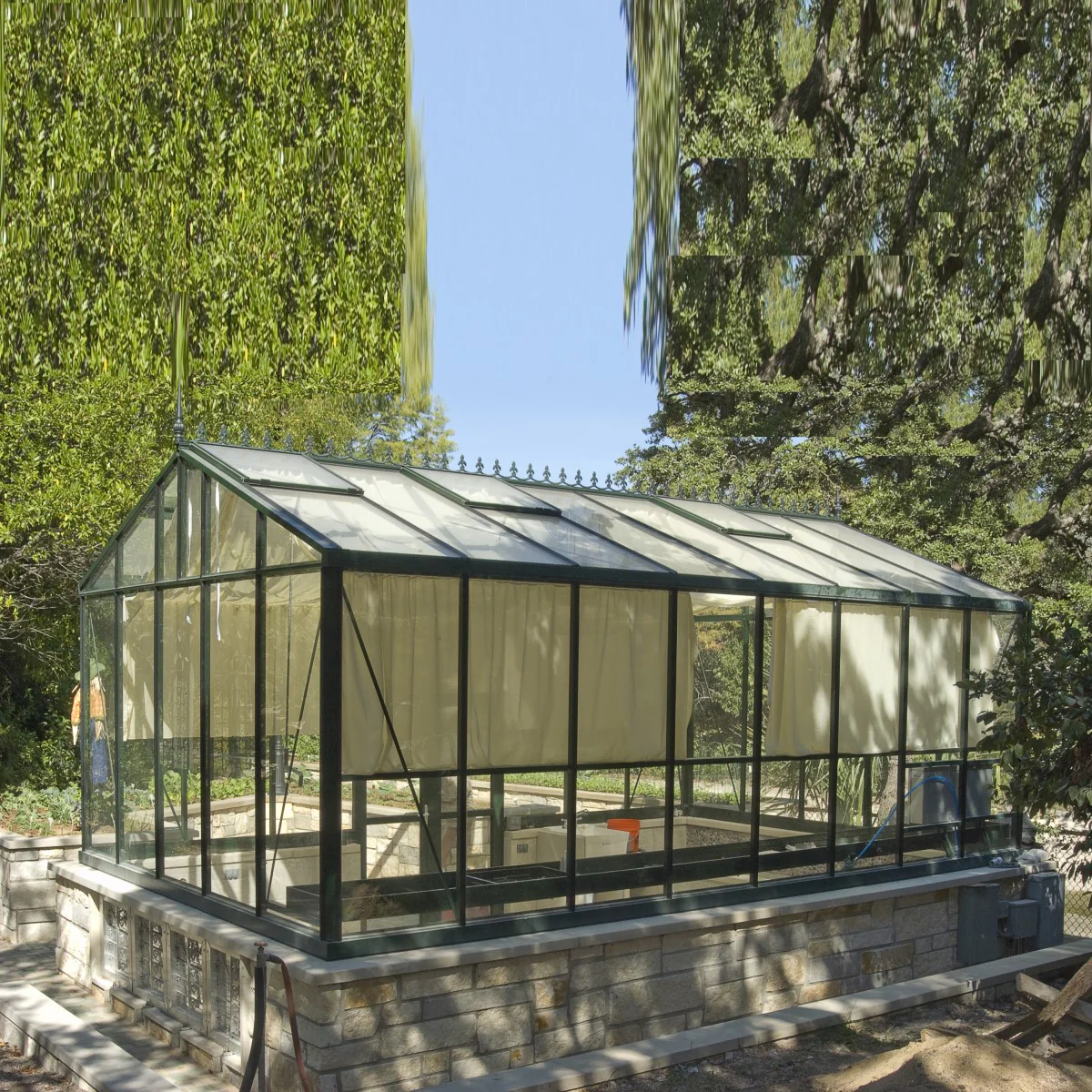 Janssens | 12.5x20x9 ft Royal Victorian VI 46 Large Glass Greenhouse Kit With 4mm Tempered Glass Glazing - Image 8