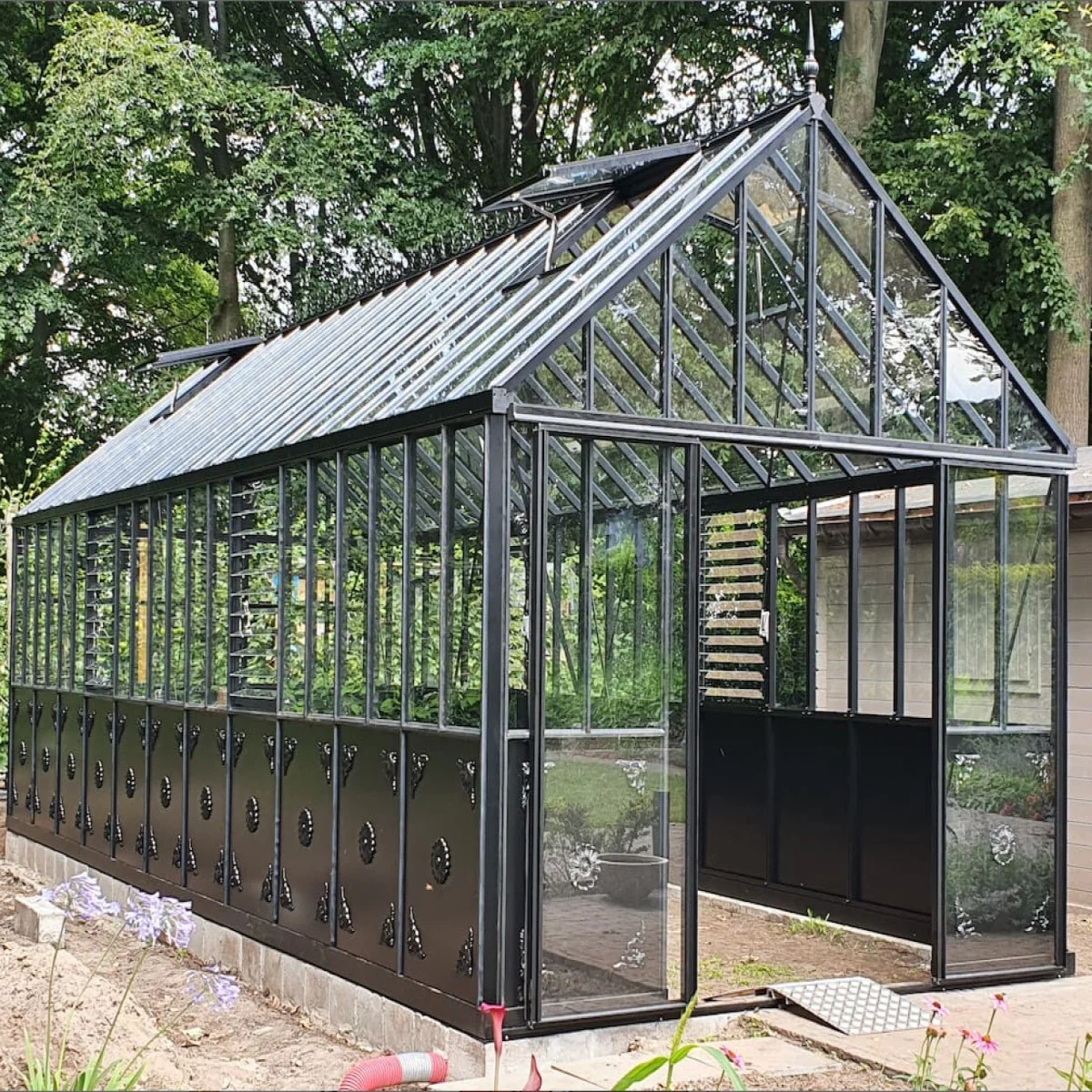 Janssens | 12.5x20x9 ft Retro Royal Victorian VI 46 Large Greenhouse Kit With 4mm Tempered Glass Glazing - Image 2