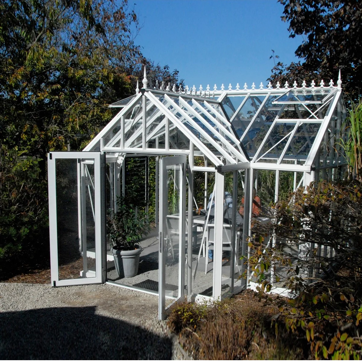 Janssens | 13x13x10 Ft Royal EOS T Glass Greenhouse Kit With 4mm Tempered Glass Glazing - Image 4