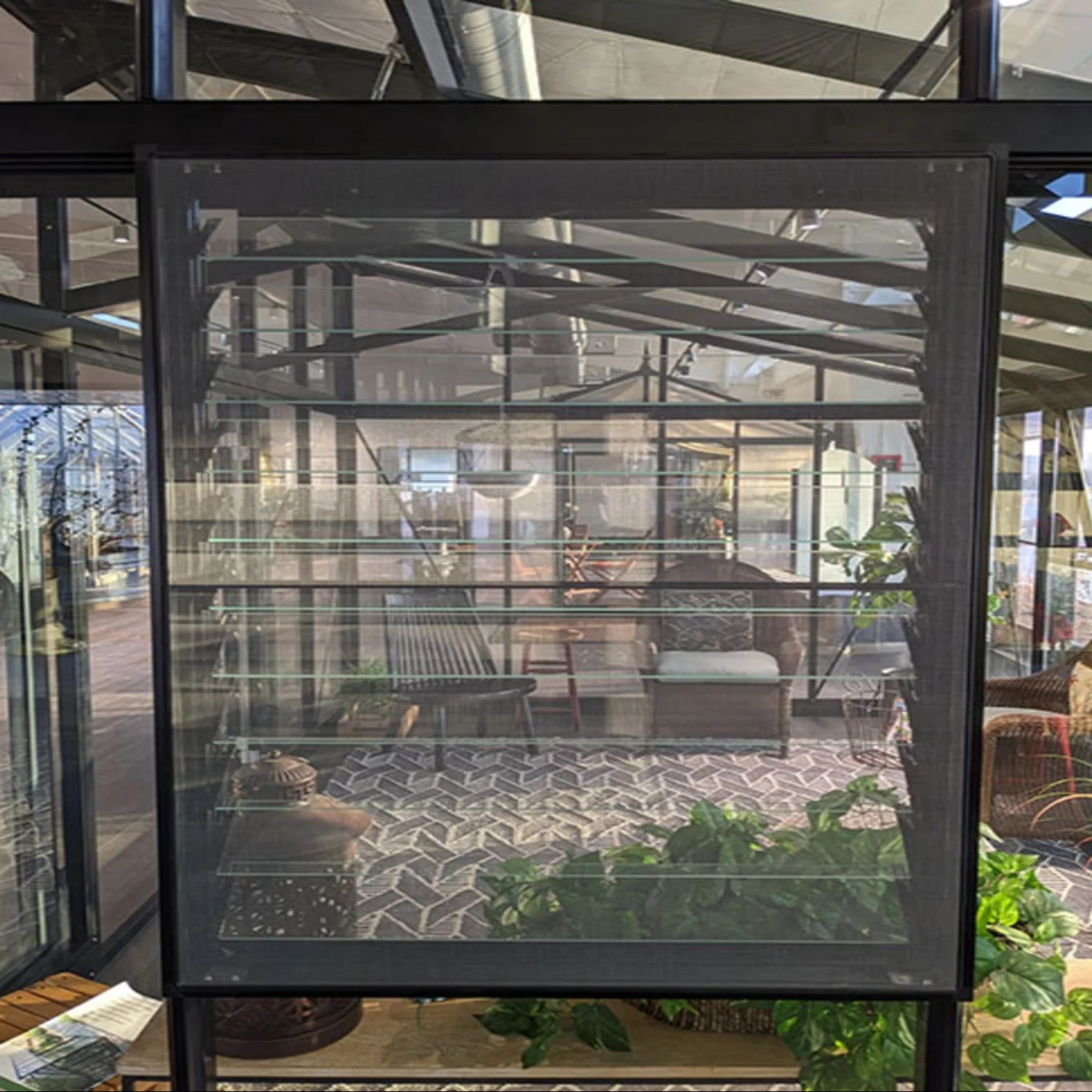 Janssens | Louvered Window Fly Screen - Image 3