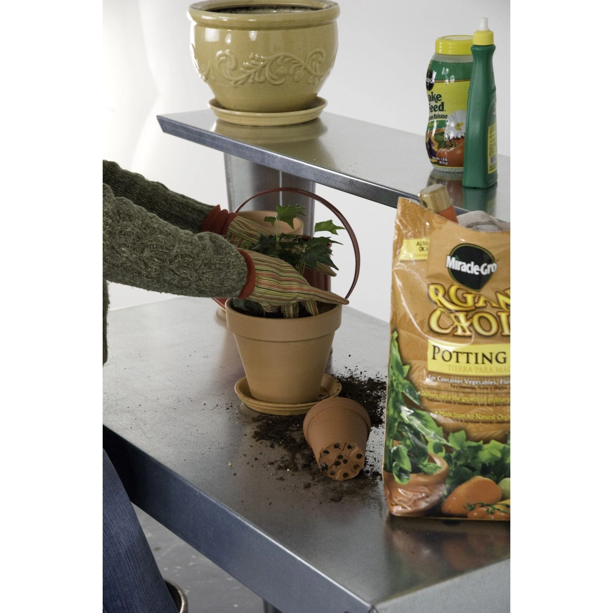 Poly-Tex | Galvanized Steel Garden Potting Table - Image 4