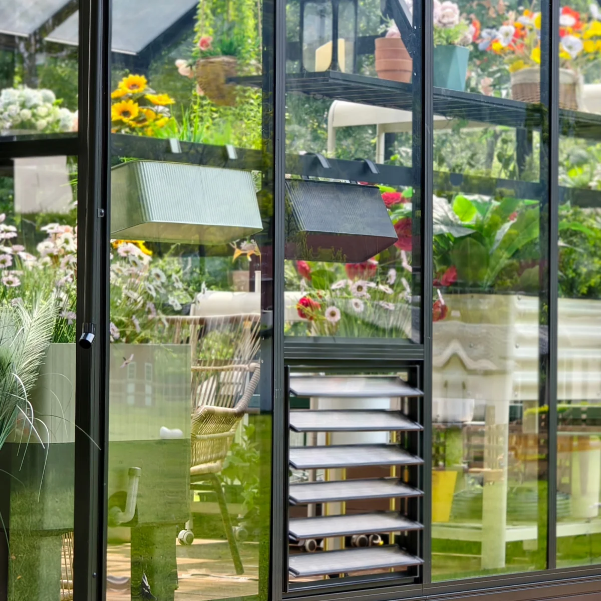 Vego | Grand Victorian Greenhouse Kit 12ft 6in Wide - Image 6
